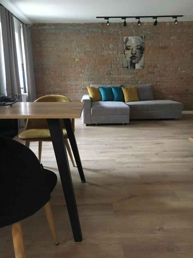 Дворівневі Апартаменти На Площі Ринок Lviv Buitenkant foto